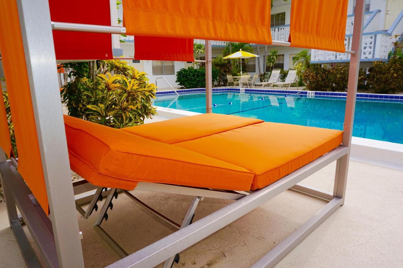 Club Lux Resort By The Beach Deerfield Beach Exterior photo